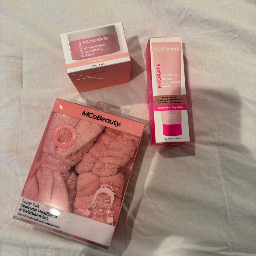 Mco beauty cleansing balm, spa headband and wristbands and moisture boost mask